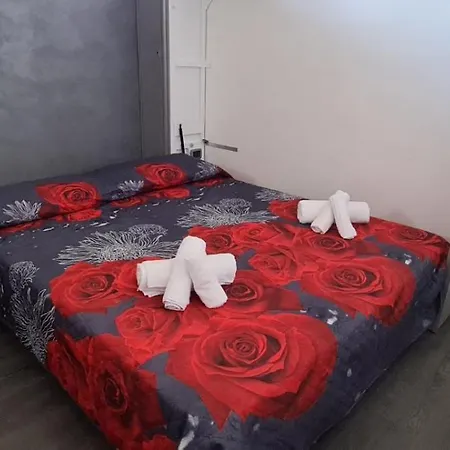 Oda ve Kahvaltı & Pool 3*