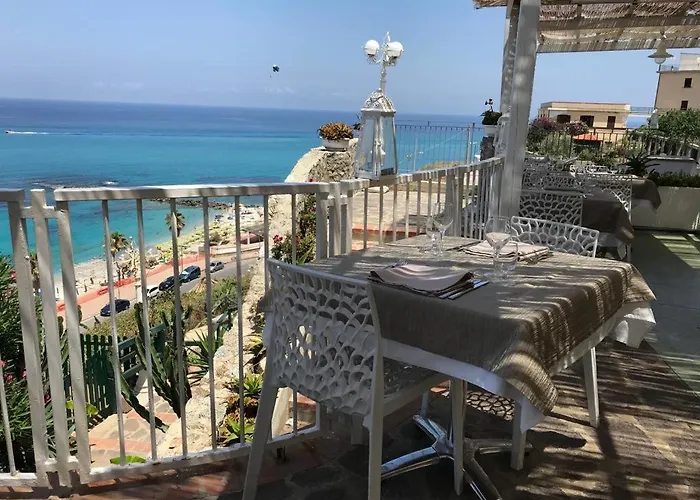 Alojamento de Acomodação e Pequeno-almoço & Pool Tropea